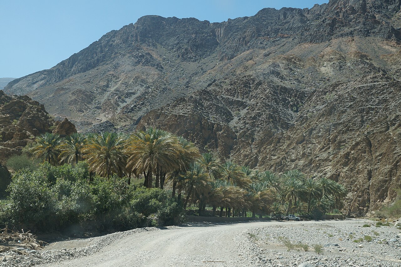 Wadi Bani Awf, the mountain road, Oman, coming soon in the guide